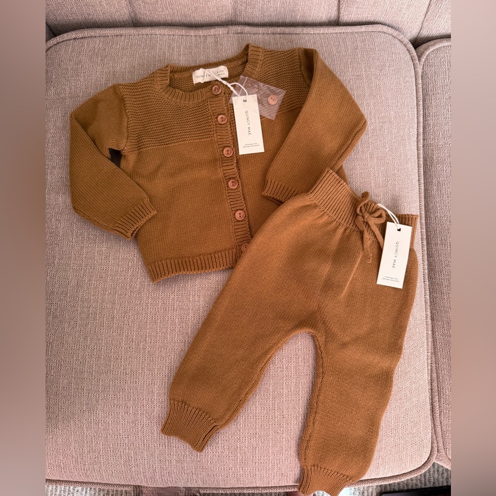 NWT Quincy Mae Knit Baby Cardigan and Pants Set 6-12m